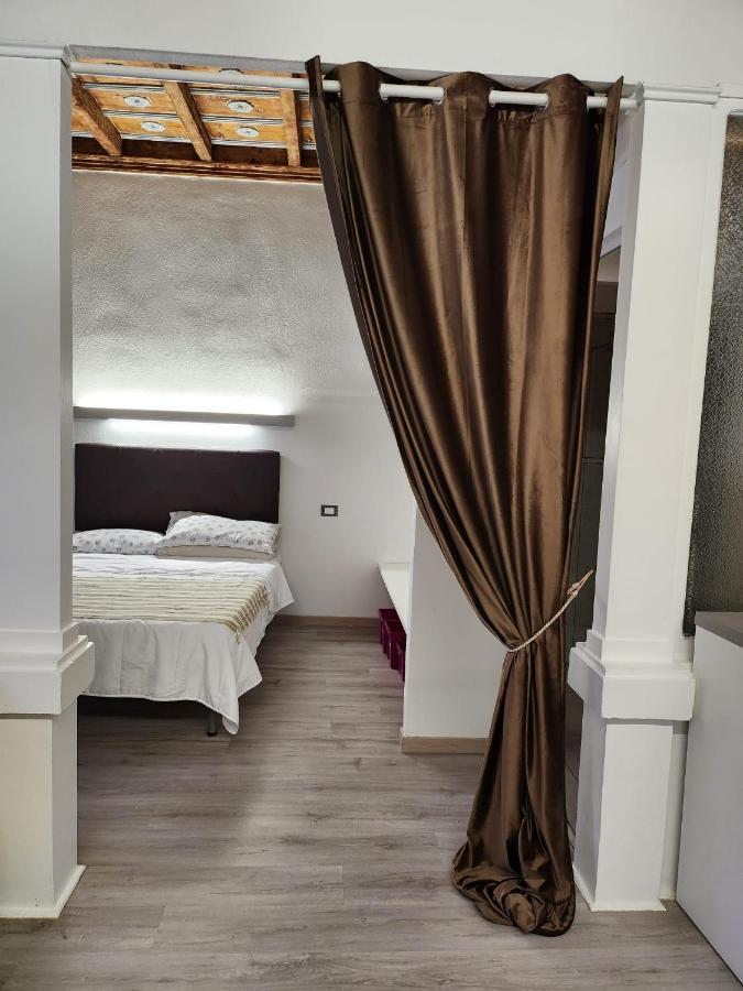 Mansarde & Suite Maison 1706 Lago Orta Borgomanero Kültér fotó